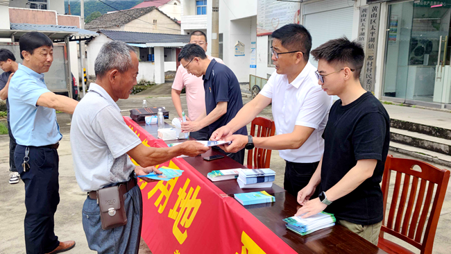 黄山太平湖镇:安全知识宣传进乡村
