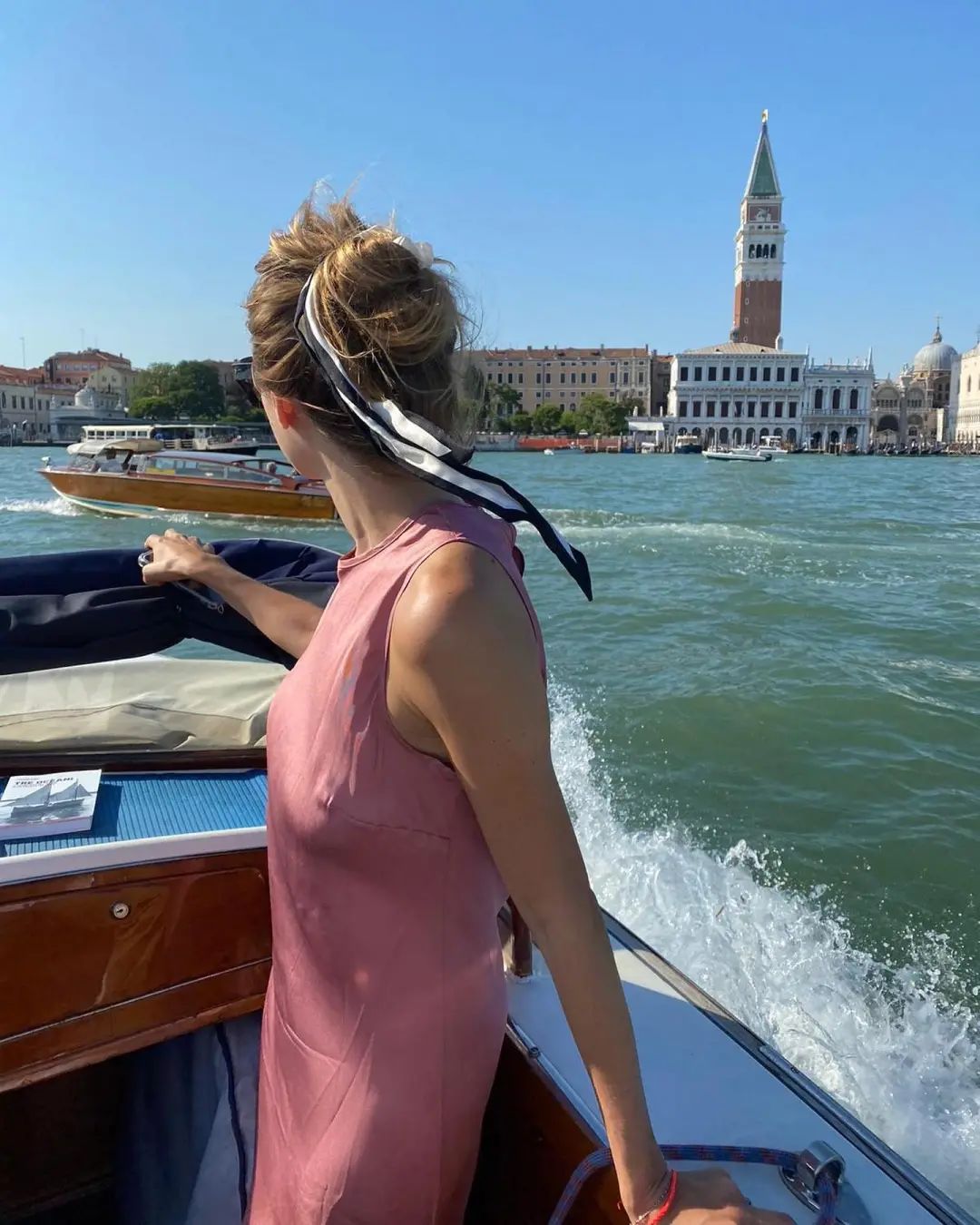 最有效的办法,就是从面料入手.