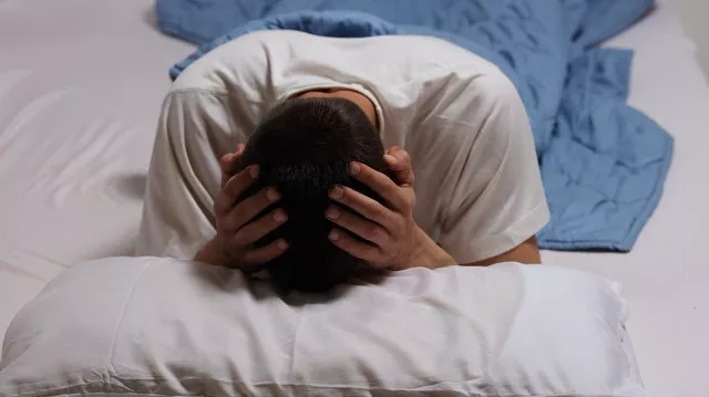 我们采访了20位长期失眠者,在漫漫黑夜他们是如何度过的?