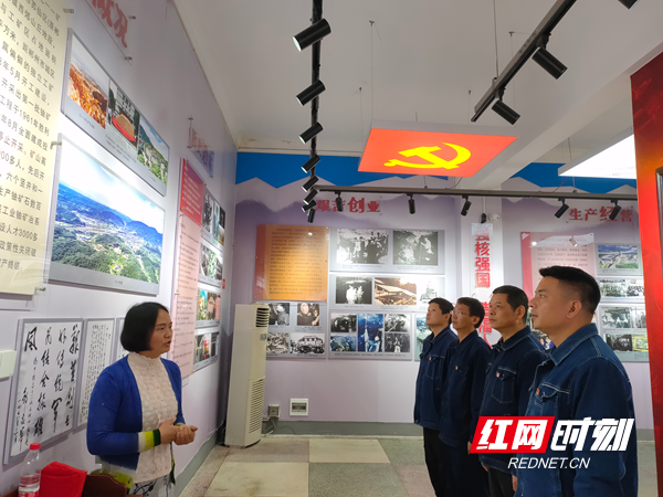 许家洞供电所走进"711矿"开展红色教育主题党日活动