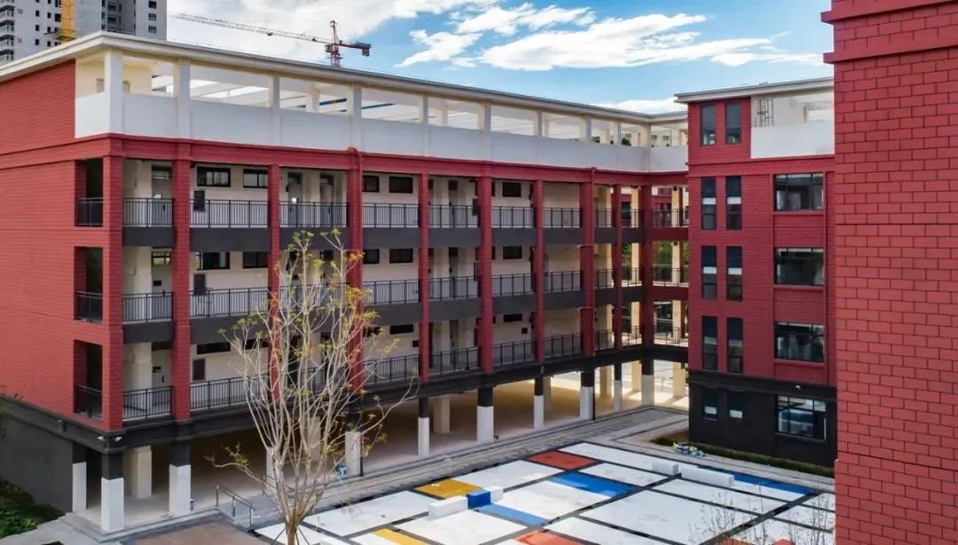 买完房读不了红云小学龙泉校区?官方:轮流分配!