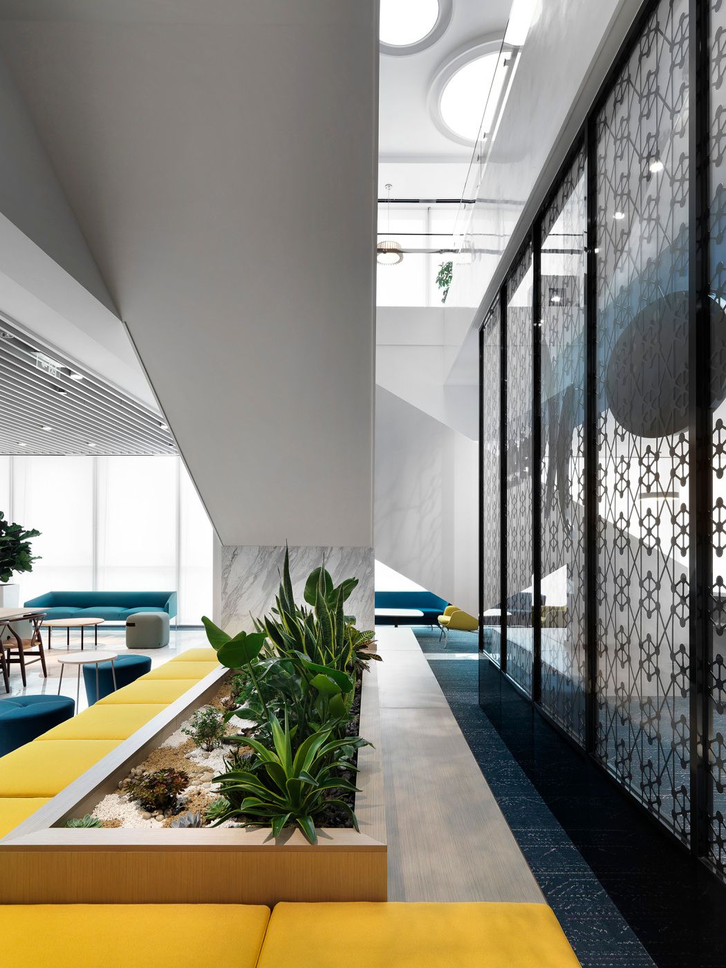 狸办公案例精选|辉瑞普强上海办公室,稳重之下的年轻灵魂