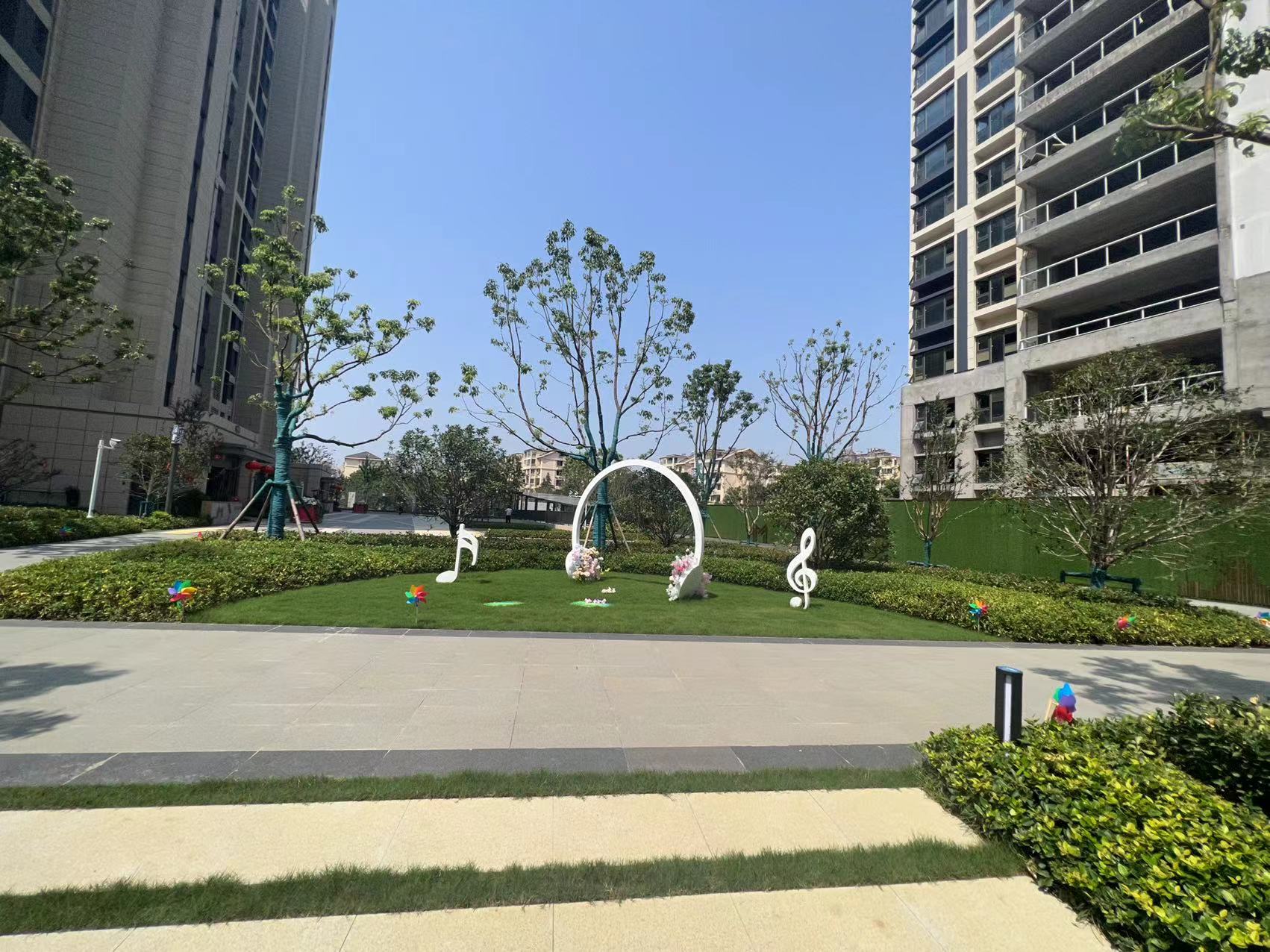 无锡碧桂园都荟交房 业主直言"五星级的坑"丨交房质量调查