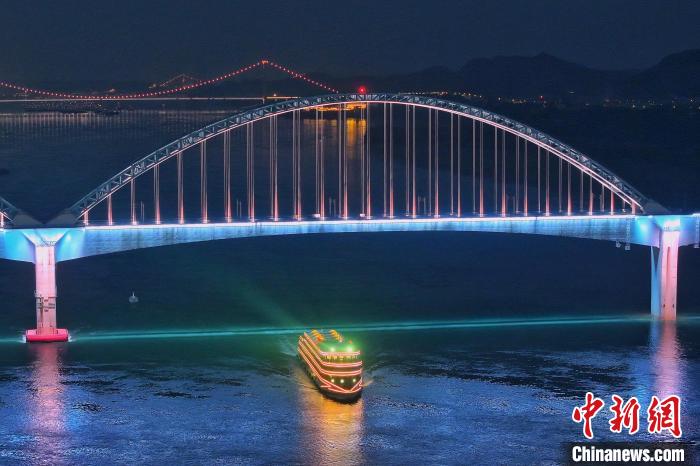湖北宜昌:"长江夜游"拓展文旅消费"新夜态"