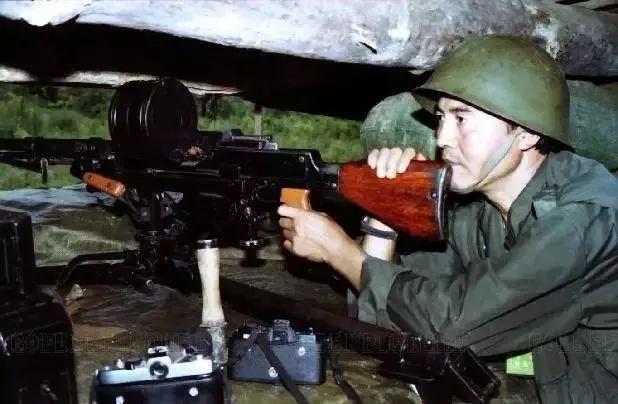 郑钰:3次高考落榜入伍,越战中熟练使用6种武器,击毙29名越军