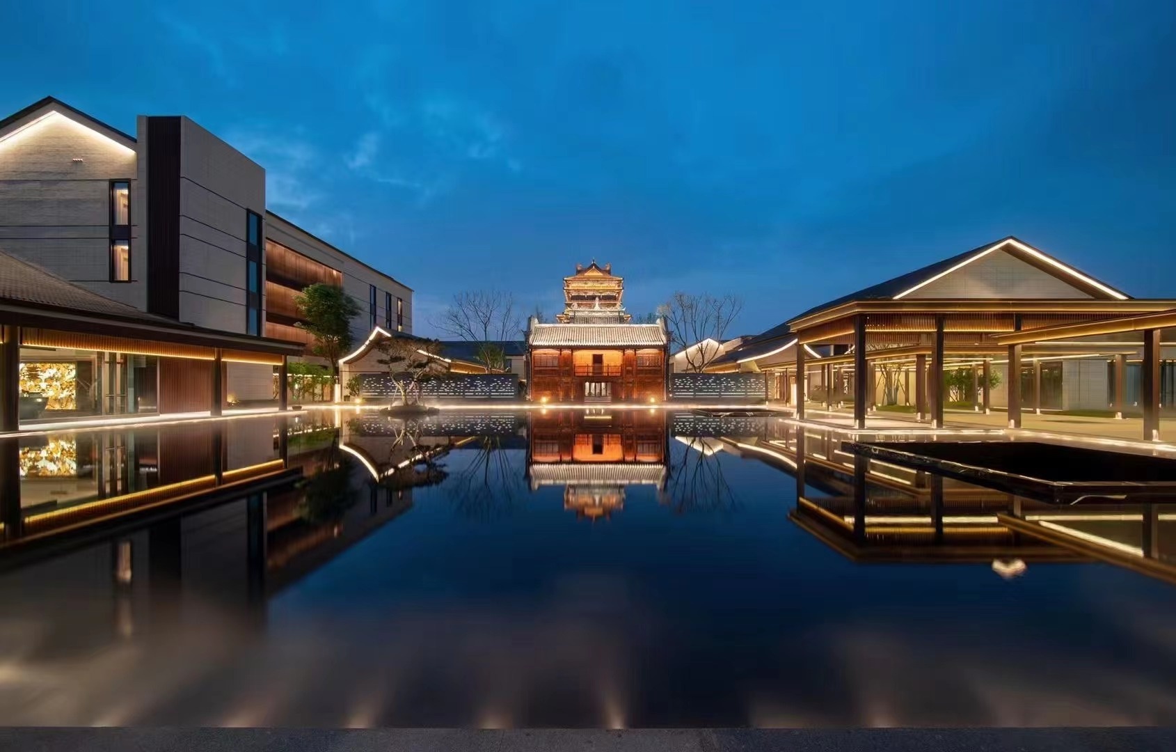 配套服务"大运会" 华侨城西部集团三大文旅项目正式迎宾