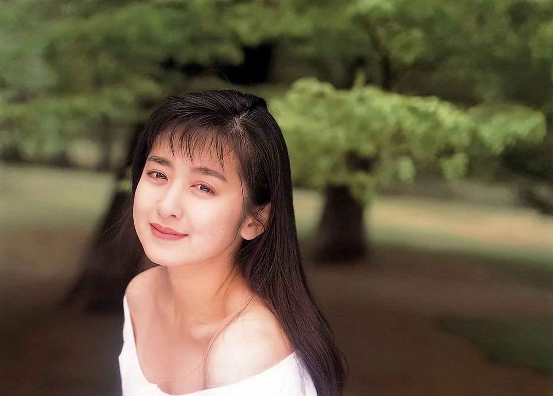 齐藤由贵:以"清纯玉女"形象出道,私下却热衷"不伦恋"