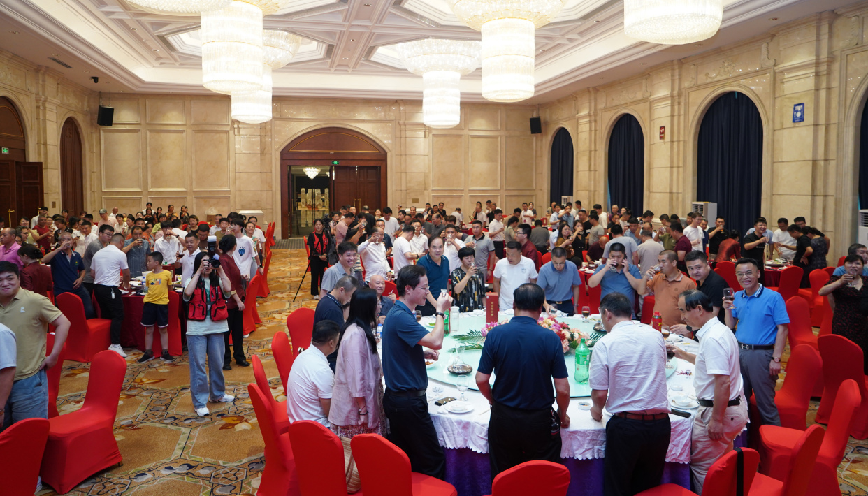 祝贺春阳家具集团开业盛典暨品牌发展峰会取得圆满成功