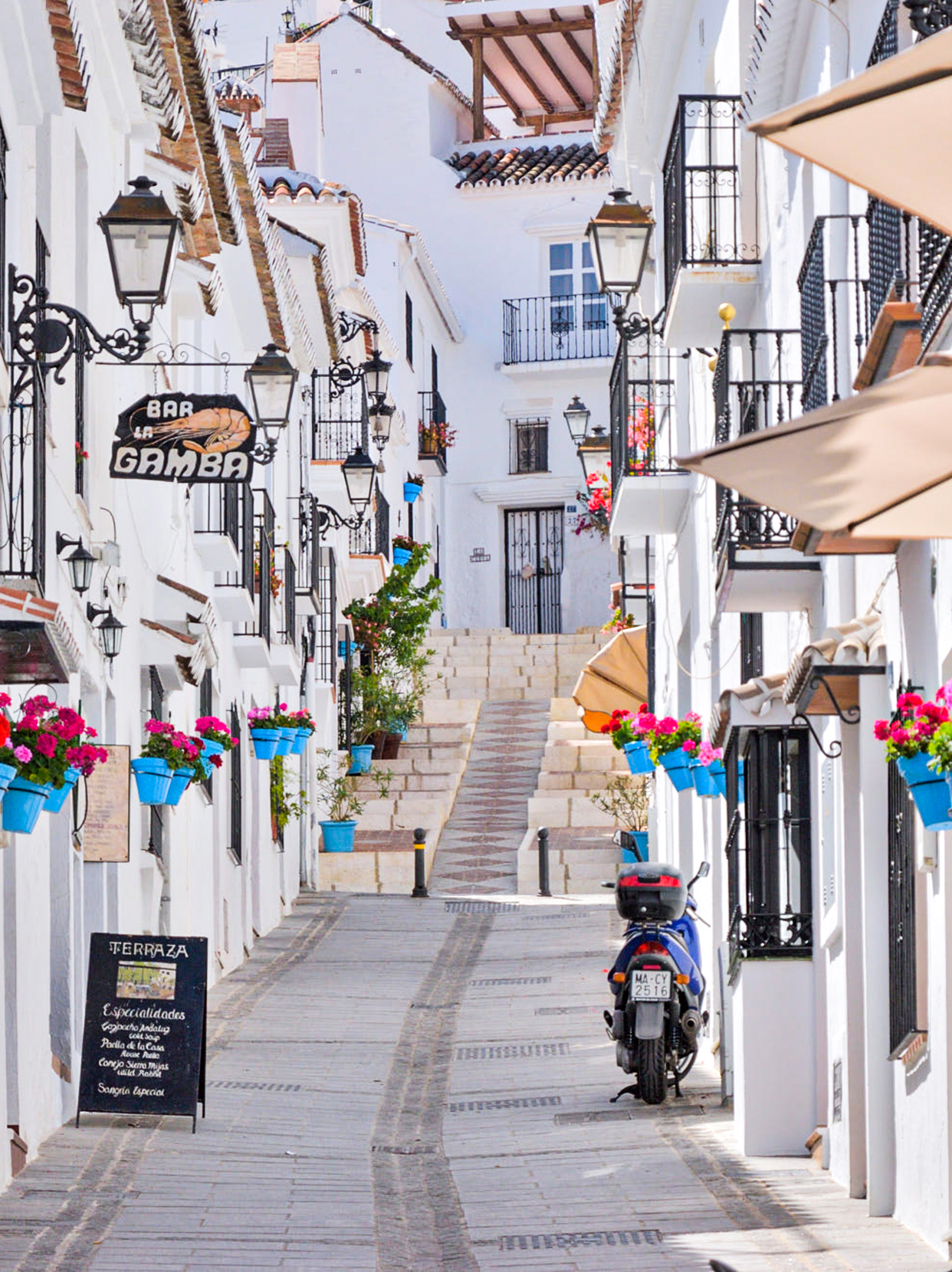 米哈斯小镇:沿着山路漫步,感受安达卢西亚之美