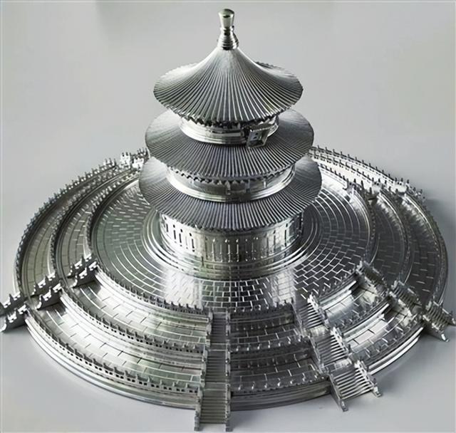 手撕钢鸟尊剪纸 笔尖钢天坛祈年殿模型 太钢两件展品被国家博物馆收藏