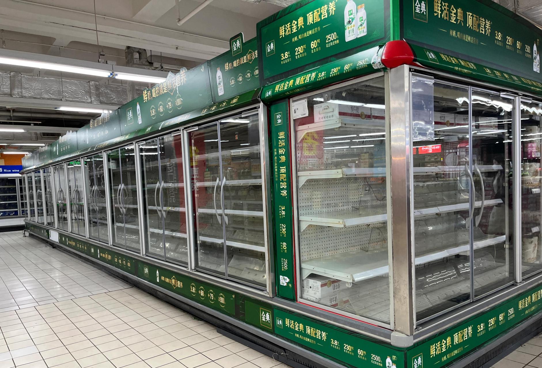 汉阳区王家湾家乐福"十升店"真的"凉凉"了,昨天下午去逛家乐福,整个