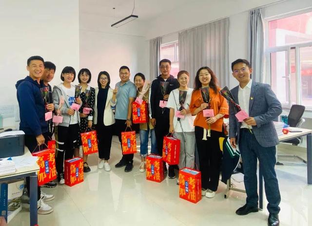 记者带你探访真实的衡越实验学校