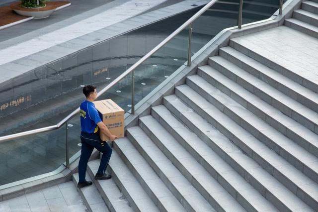 双11快递越变越大的时代,德邦快递如何深度解码送货上楼