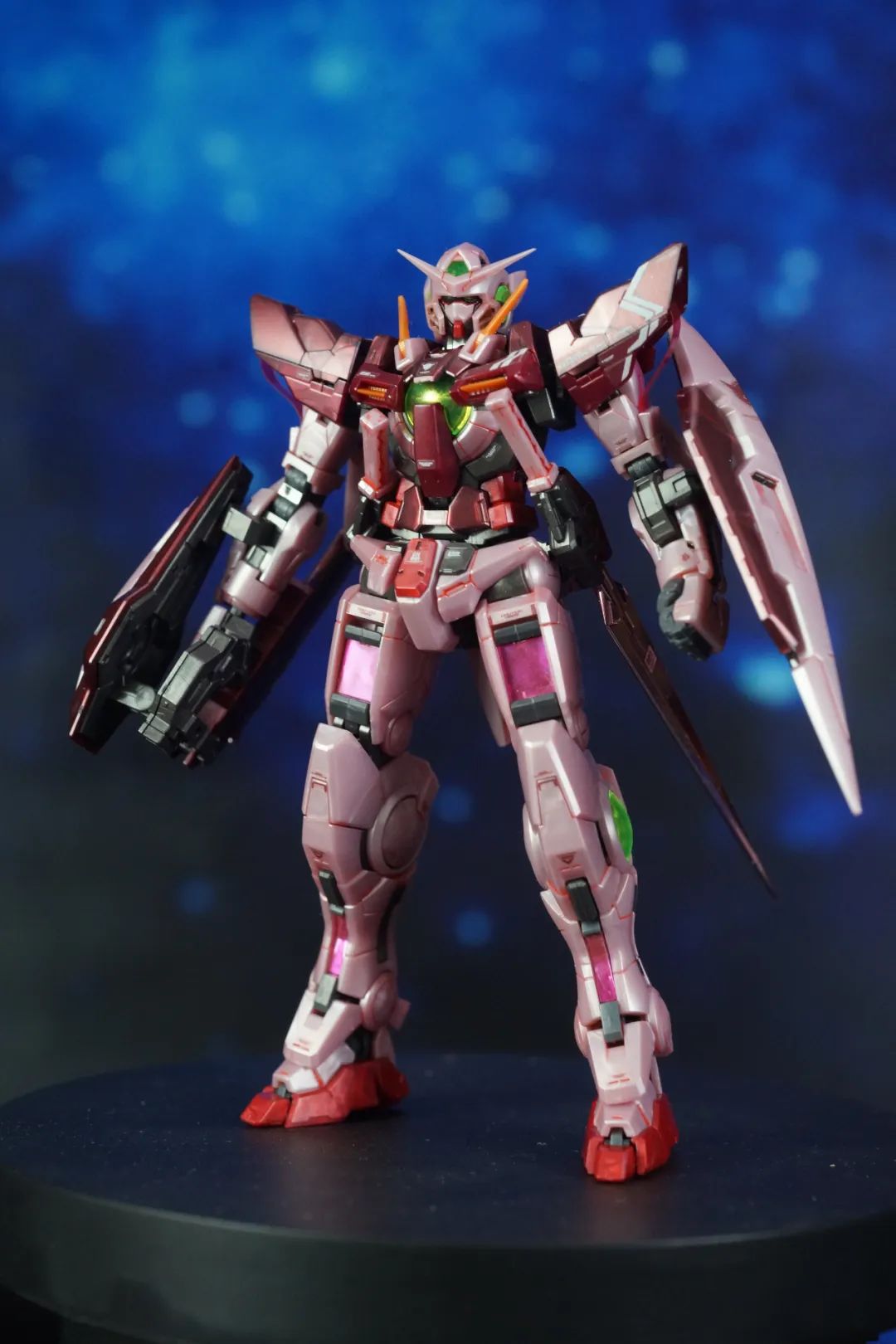 万代rg三红能天使