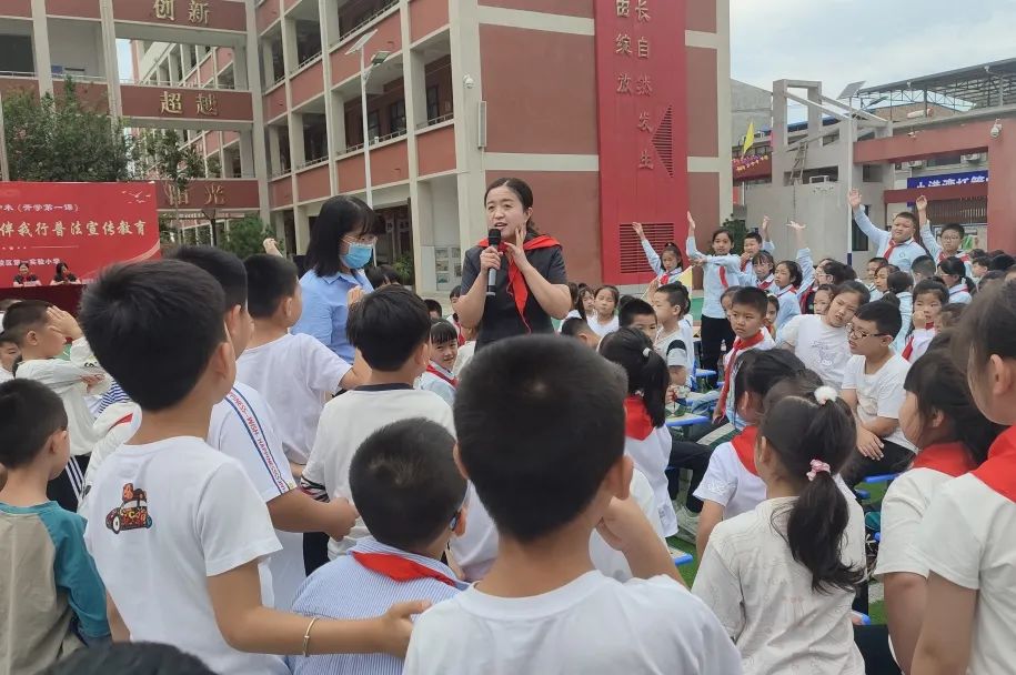 高陵区第一实验小学图片