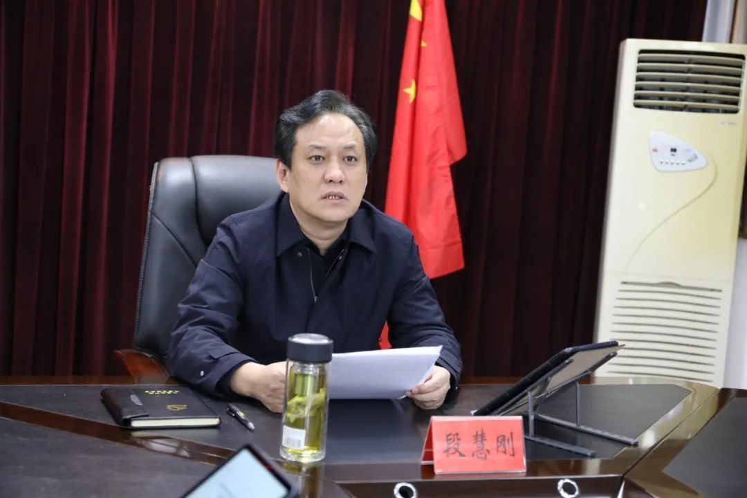 段慧刚主持召开闻喜县委常委会会议