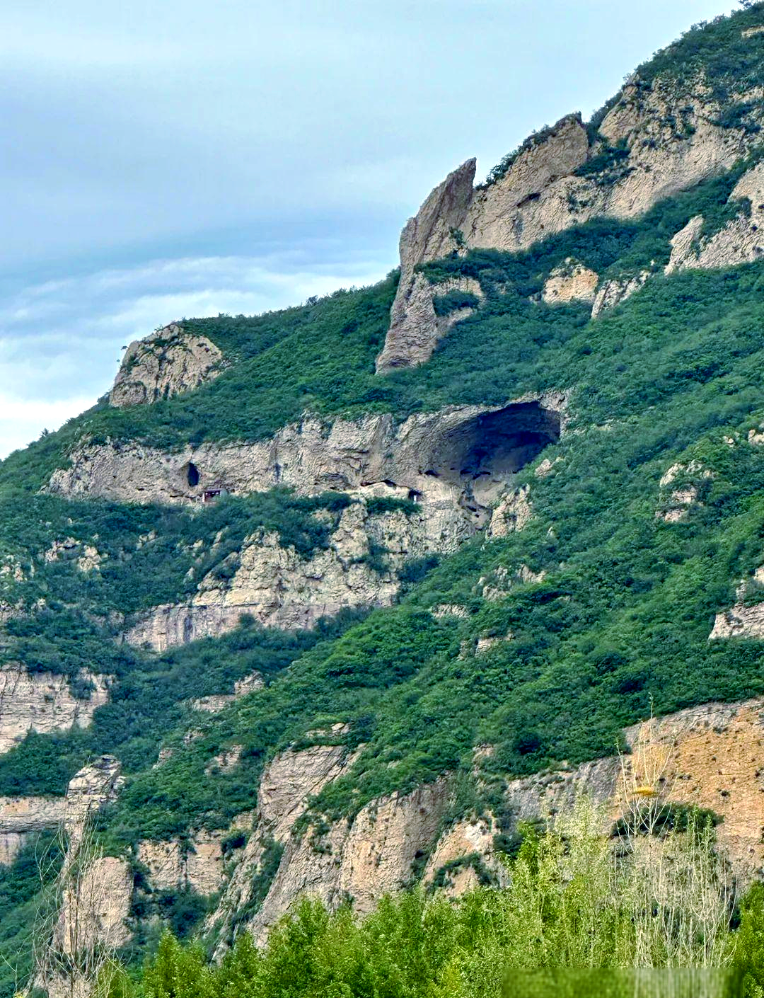 毛公山探秘:天地间的自然奇观