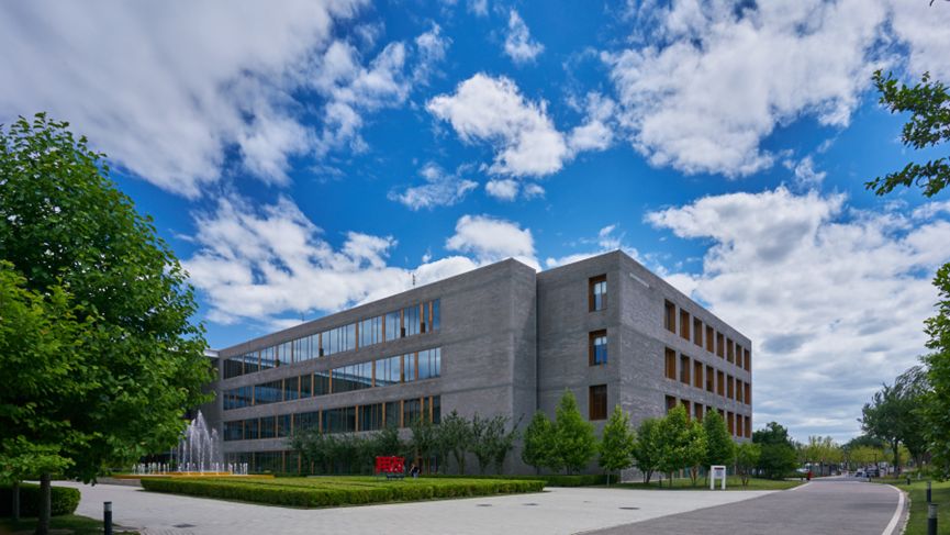 在用友产业园,遇见六月