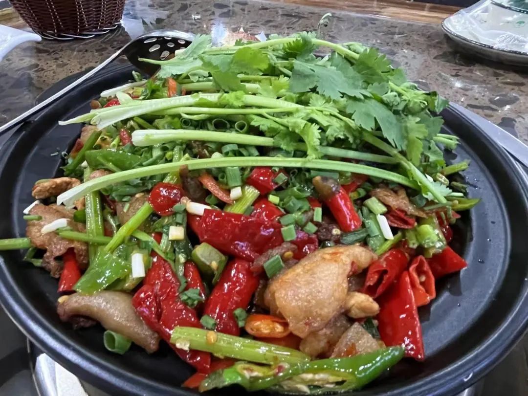 刨汤千千万,羌寨的萝卜猪刨汤肉你吃过吗?