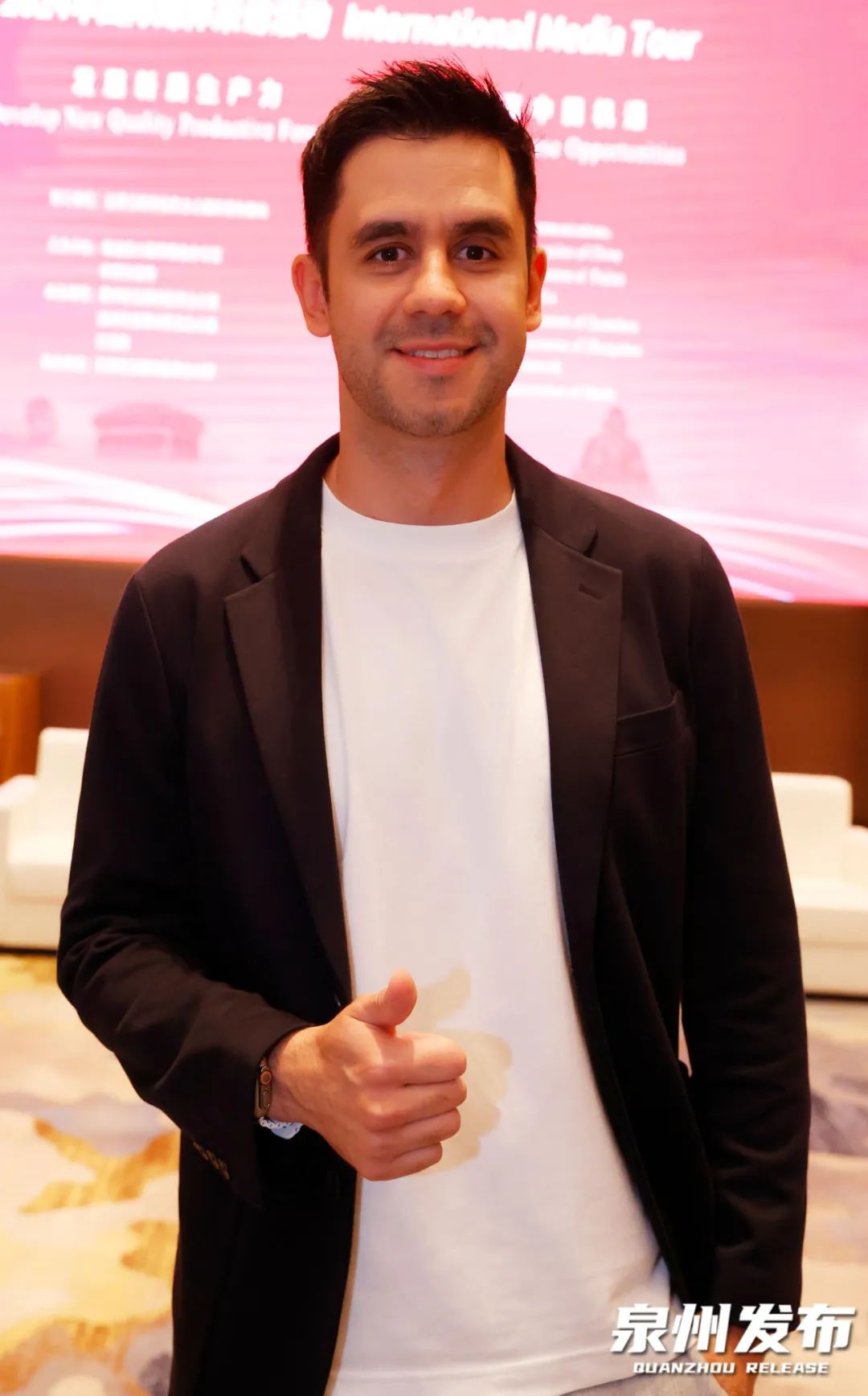 "国货之光"实力圈粉!外国媒体齐赞!