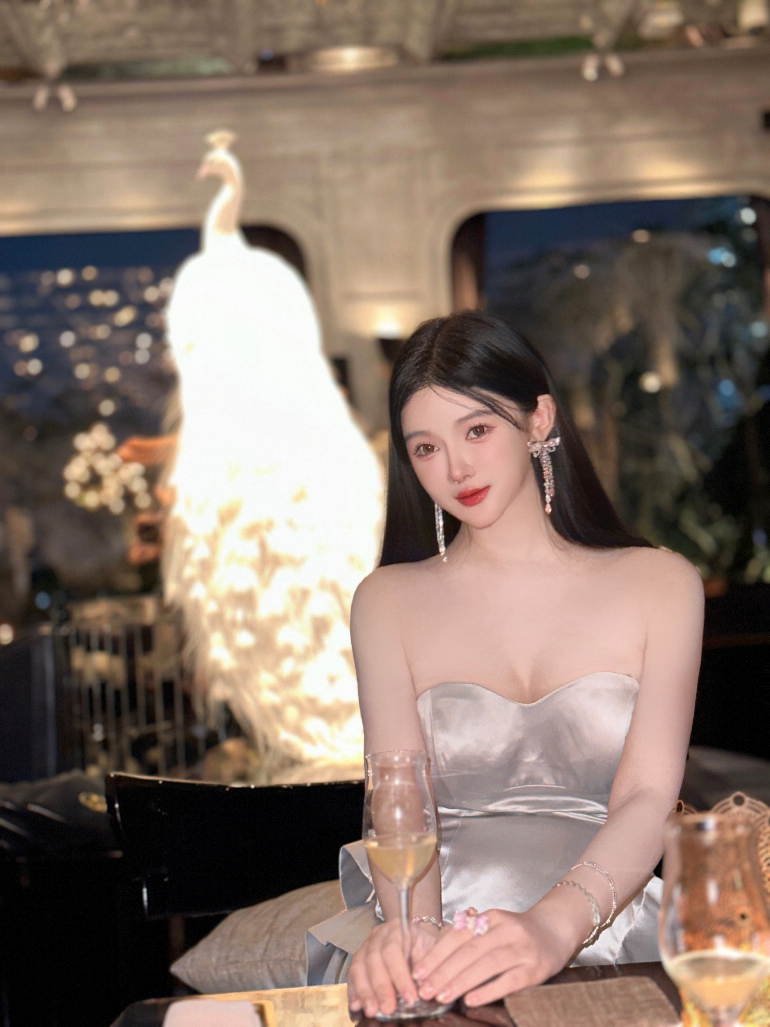 时尚女星孙心娅泰国诠释国人魅力