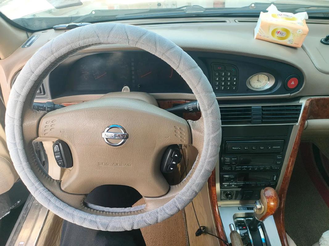 尼桑蓝鸟2004款可以插优盘放歌曲嘛