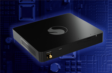 全球首款骁龙X Elite迷你机！高通发布开发套件：功耗达80W