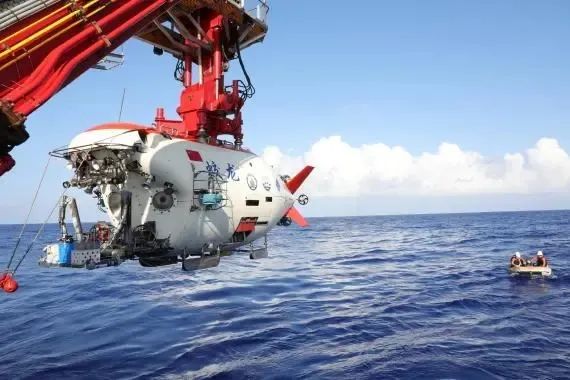 龙年蛟龙蛟龙号首潜大西洋完成23次下潜并创造九天九潜的下潜新纪录