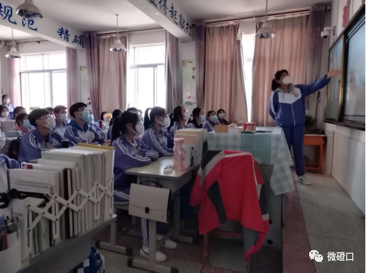 磴口一中开展"弘扬民族精神 凝聚奋进力量"主题"道德早餐"评比活动