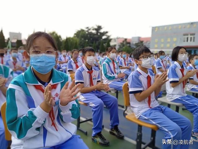 满怀希望就会所向披靡——青岛市李沧区智荣中学举行开学典礼