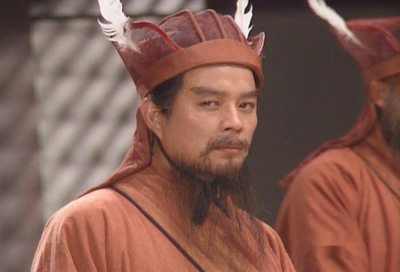 袁绍:颜良文丑若在,岂容华雄放肆!如果是真有在,能斩华雄吗?