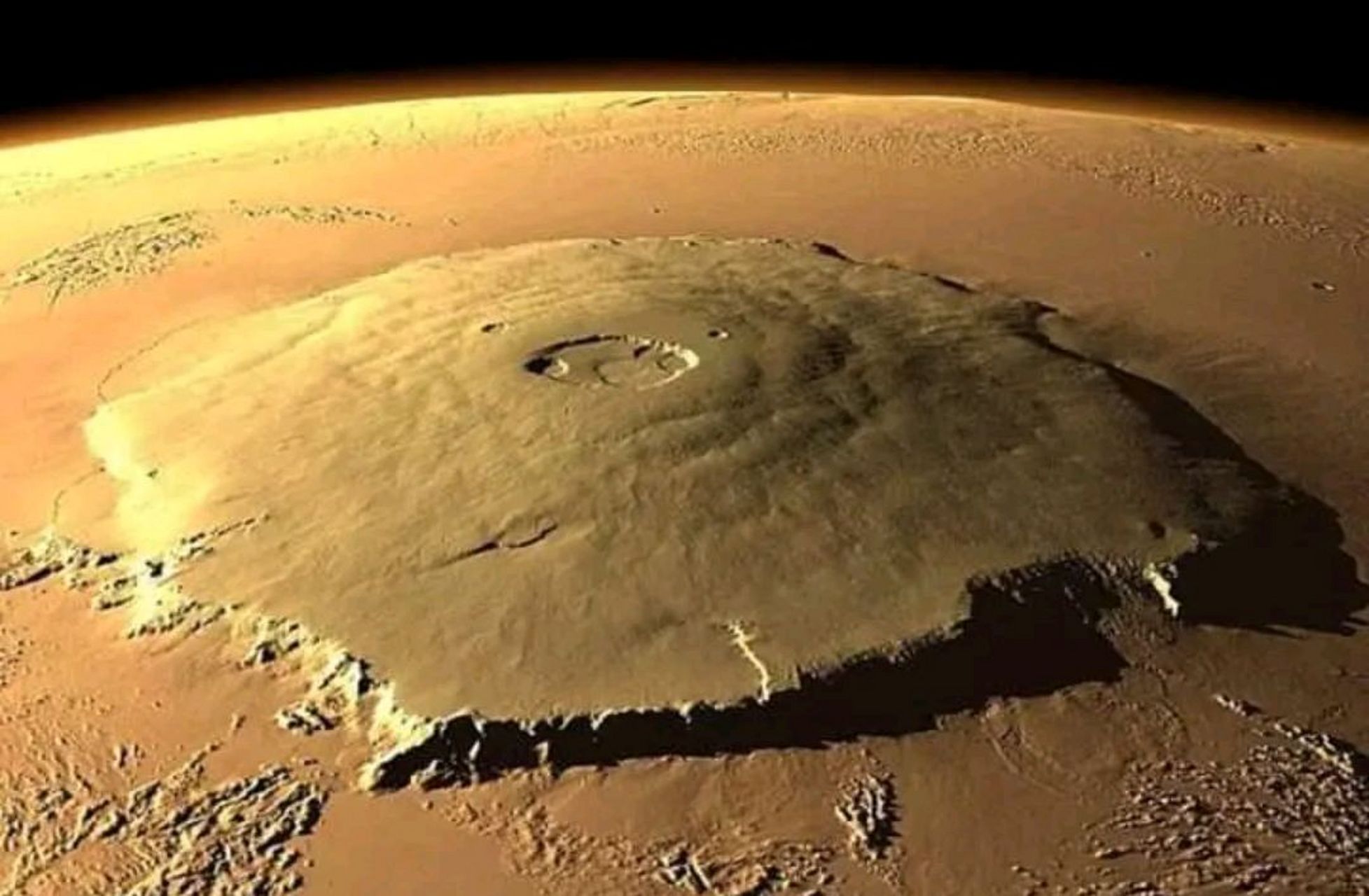 火星上的奥林匹斯火山:太阳系中的高山,人类探测到的最大的火山
