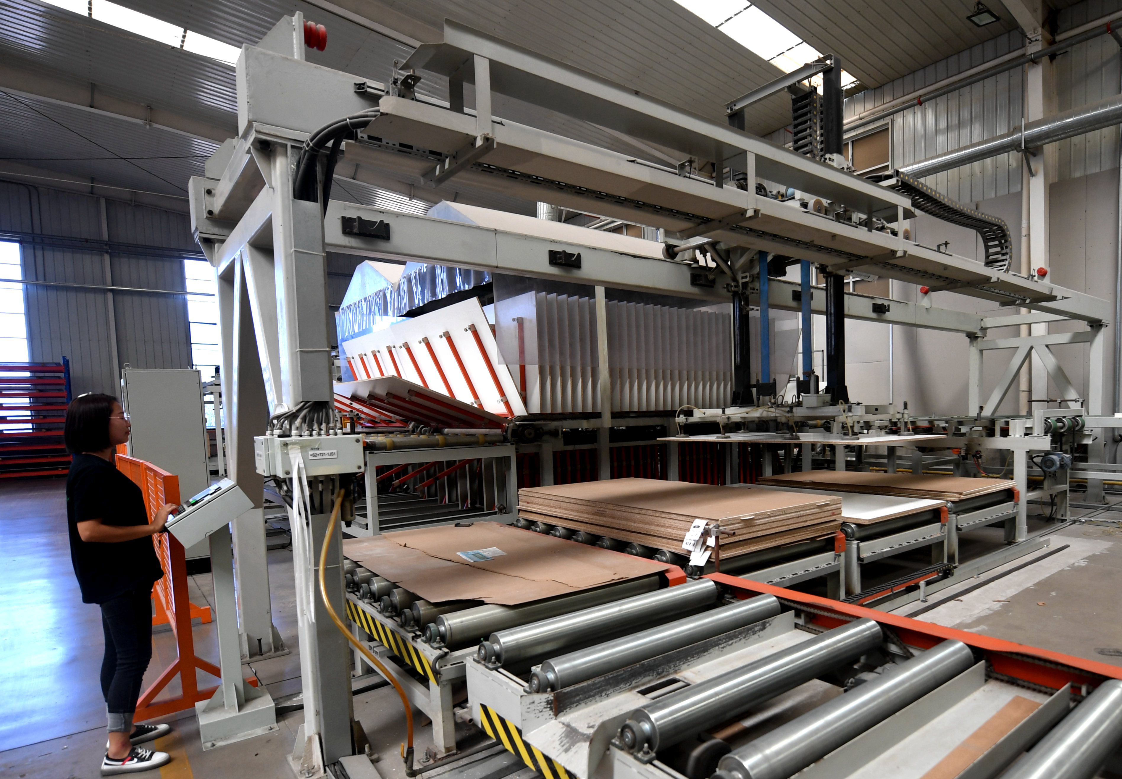 河北文安打造板材产业集群