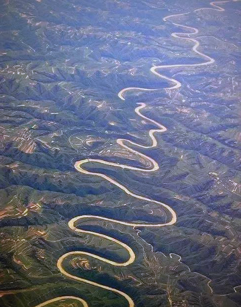 黄河全貌探秘:感受中华母亲河的多样美!