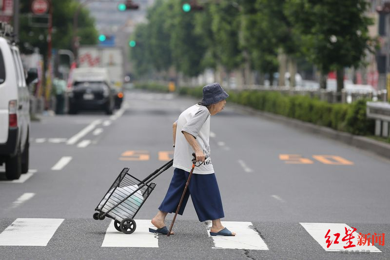 日本百歲老人首次突破9萬人,女性佔比近9成,目前最高齡老人為115歲