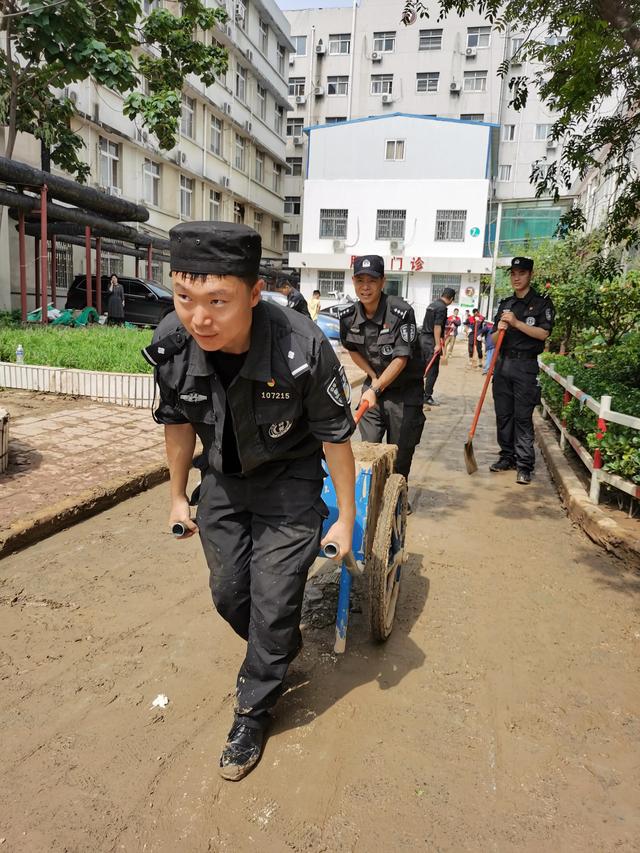 郑州特警图片