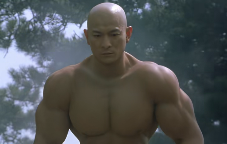 电影《大只佬》,刘德华阻止警官打犯人,只为世间少一分业障