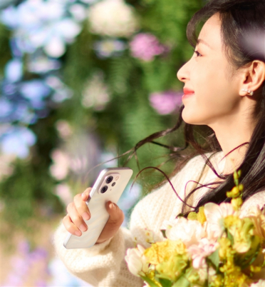 田曦薇代言 vivo S50真机偷跑：全系标配金属中框