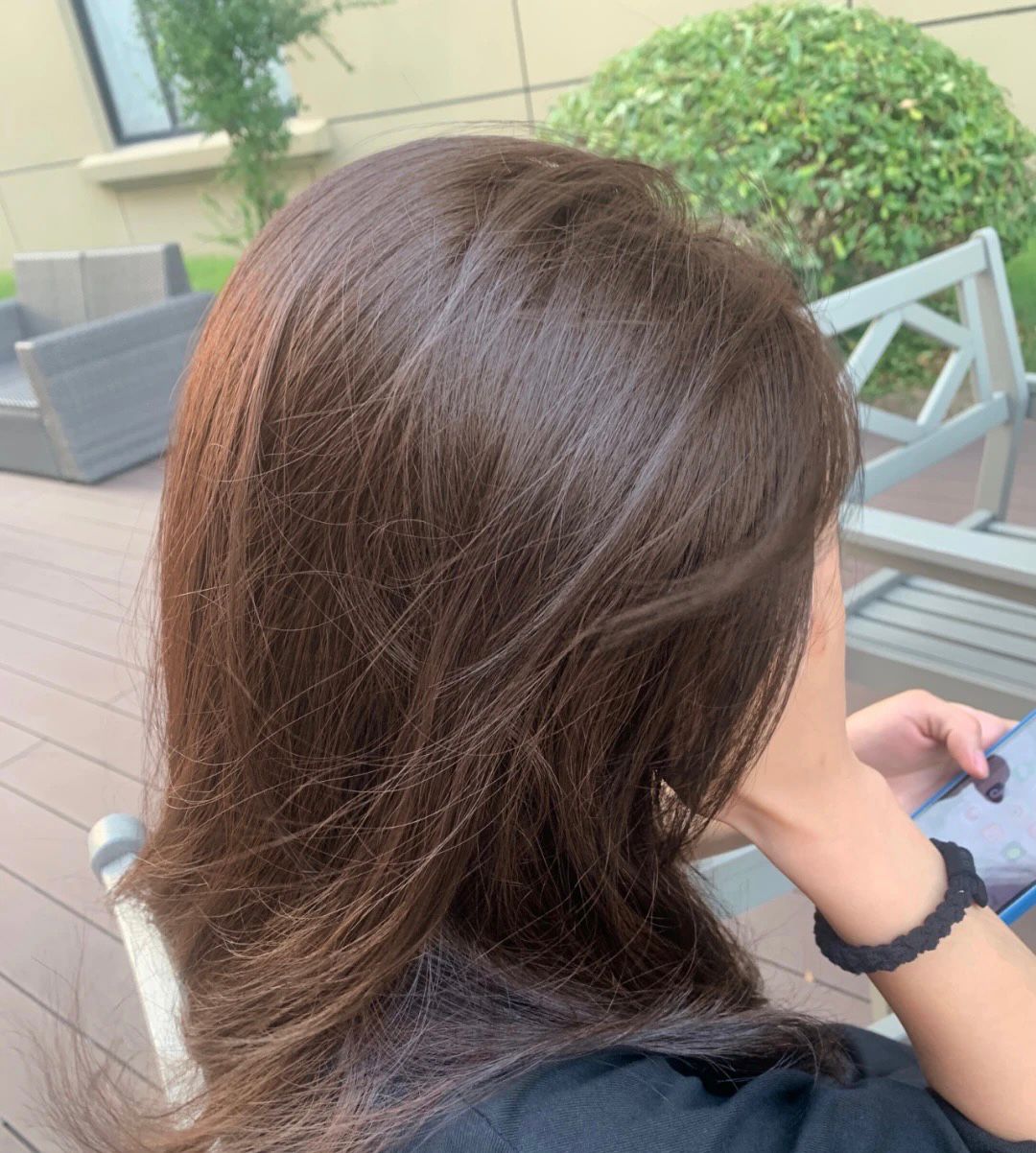 不想漂头发的女孩子就染这个茶棕色～显白都说腻了