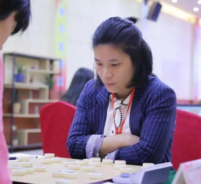 赵冠芳囤积子力优势,积小胜为大胜,防守方的王思源因急躁告负