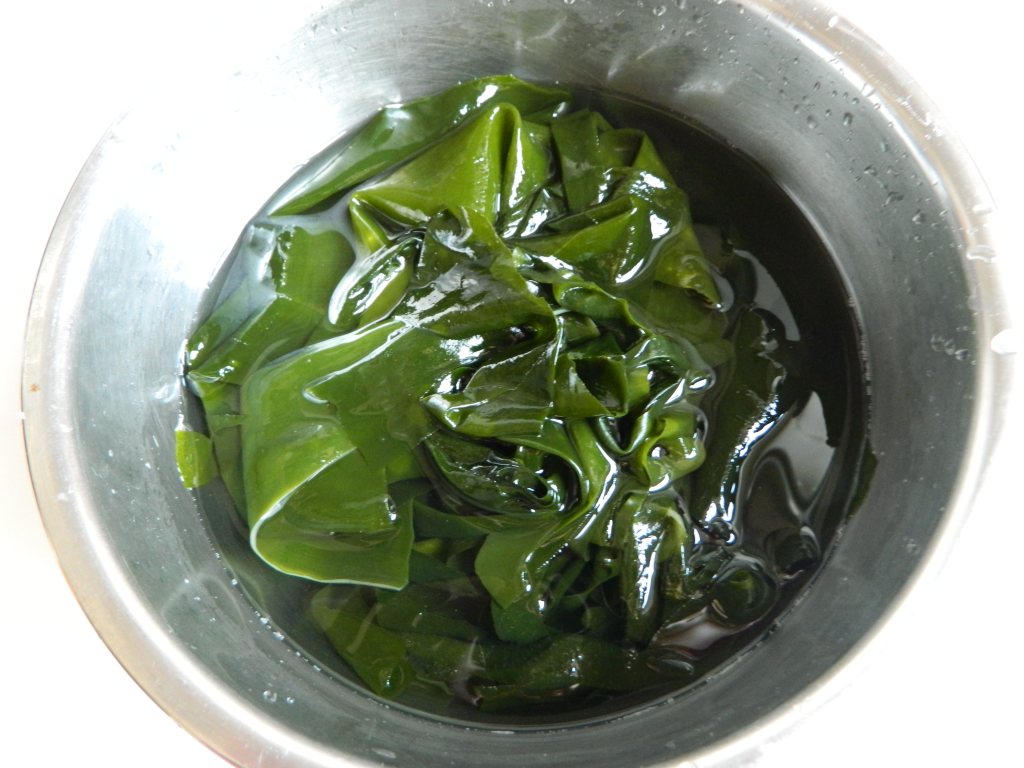 这是一道低脂又低卡的豆腐汤,想要拥有好身材的你,不防试一下