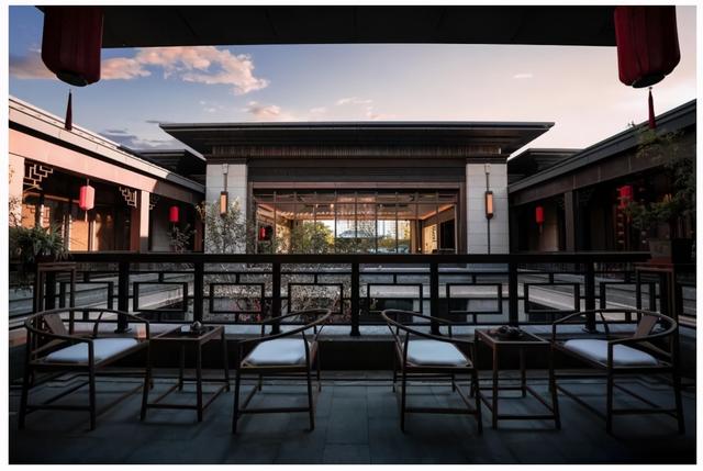 孔雀城樾府|城芯大平层,解锁塔尖圈层的生活样本