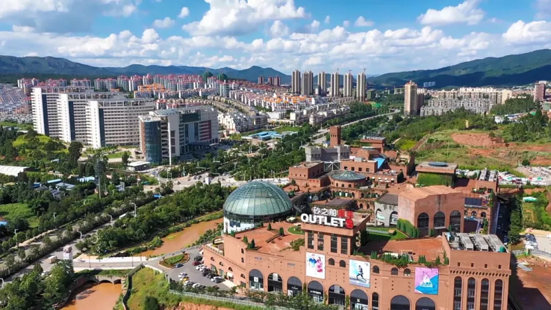 宜业,山水园林生态新城,充分彰显太平新城"昆明后花园"的特色