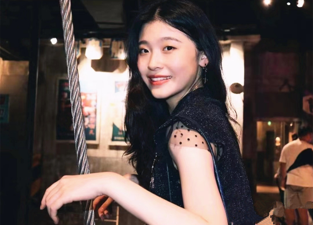 南京财大学霸陈丹妮,貌美如花,才华出众,跨专业考上北大研究生