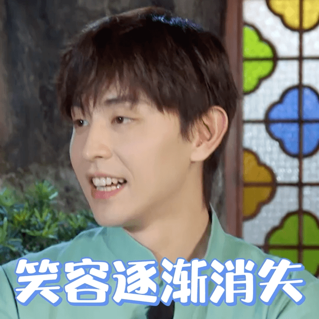 抱 与此同时 极挑的其他哥哥们 还在一旁