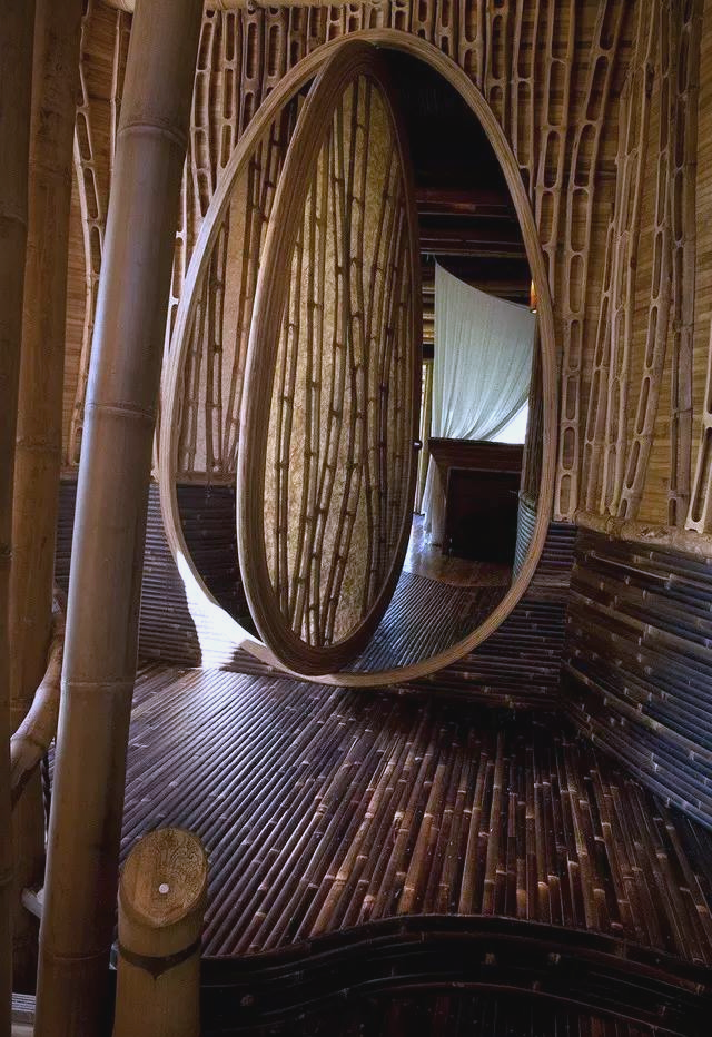 绿村竹屋:巴厘岛的生态秘境与竹制艺术