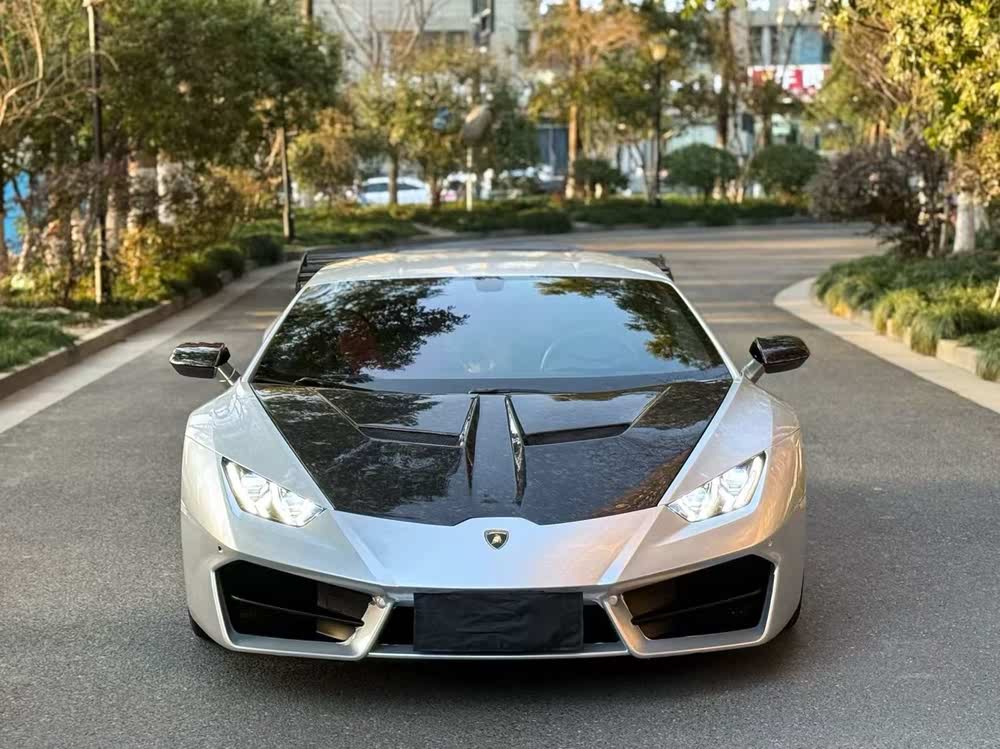 18年兰博基尼huracán 216款coupe 3万公
