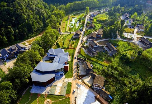 12,广元市利州区月坝村:全国乡村旅游重点村,四川省首个高山湿地保护