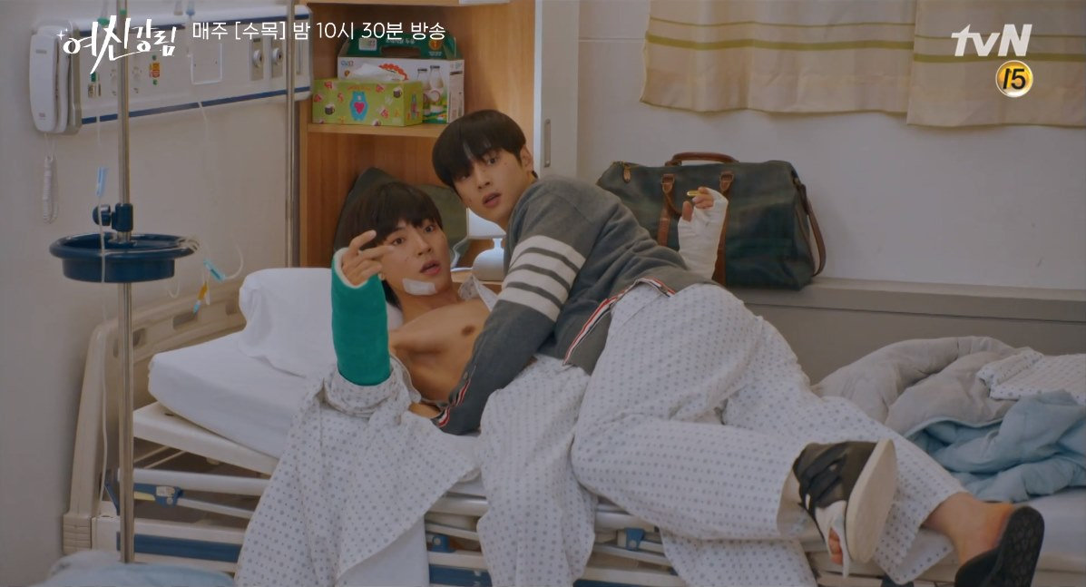 女神降临实力演绎男主男二是真爱,女主是意外,互动太可了!