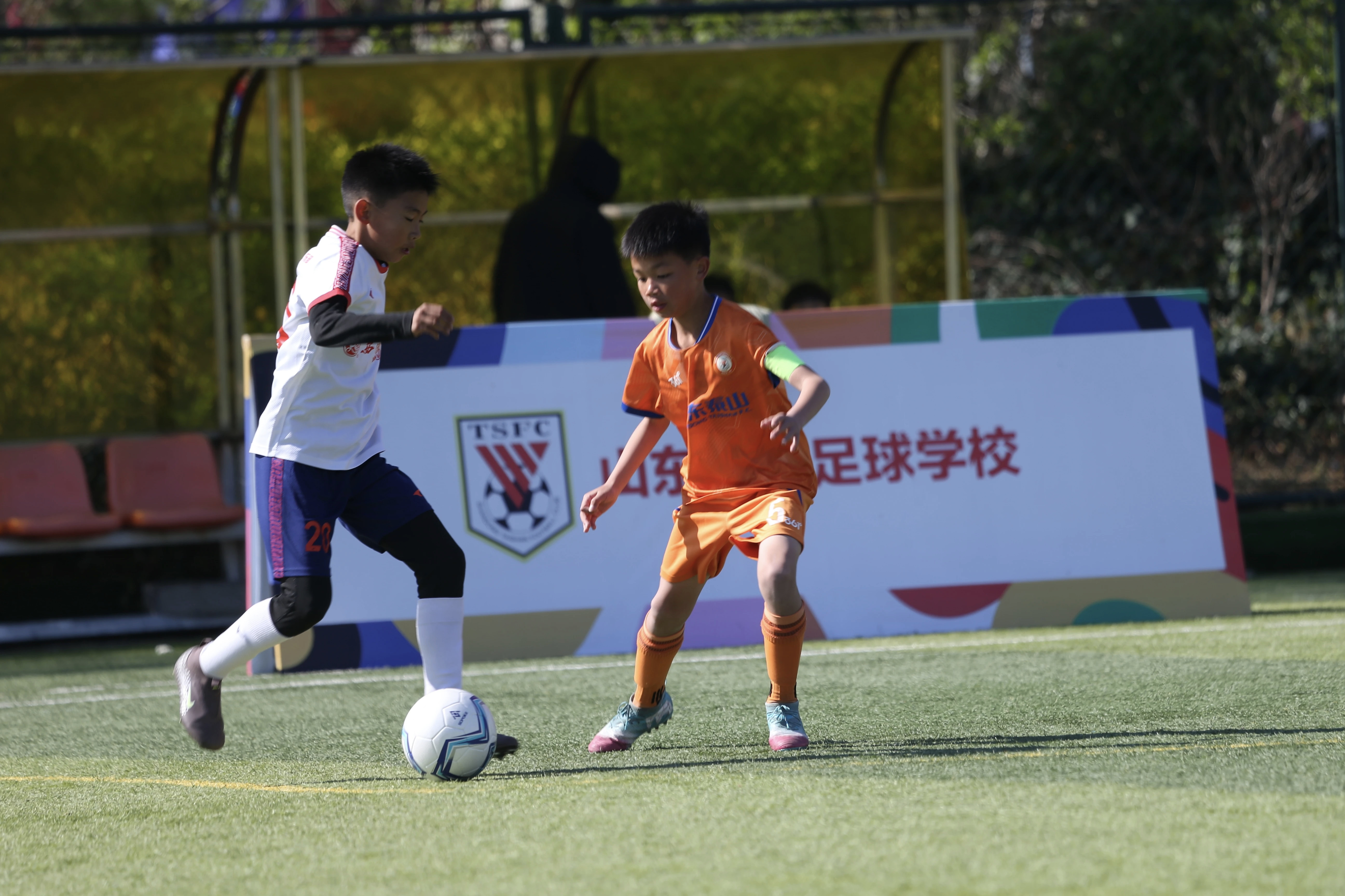 追光｜助力U17国足闪耀亚洲杯，这所足球学校人才辈出 - 图5